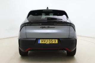 Alfa Romeo Junior 1.2 Turbo 145pk Hybrid Automaat Ibrida Speciale | Navigatie | Adapt. Cruise control | Climate control | Elektrische achterklep | Keyless | LED Matrix koplampen | 18" Lichtmetalen velgen / 12