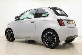 Fiat 500 1.0 Hybrid La Prima Cabrio | DEMO | Lederen bekleding | Camera | 8 Jaar speciale garantie | Parkeersensoren | Climate control / 13