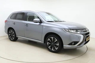 Mitsubishi Outlander 2.0 PHEV Automaat instyle | Navigatie | Lederen bekleding | Achteruitrijcamera | Elektrische achterklep | Stoel- en stuurverwarming | Verwarmd voorraam / 9