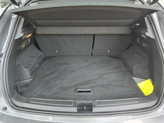 Renault Austral 1.2 E-TECH FULL HYBRID 200 ICONIC AUTOMAAT  Stuurverwarming | 360 Camera | Keyless / 12