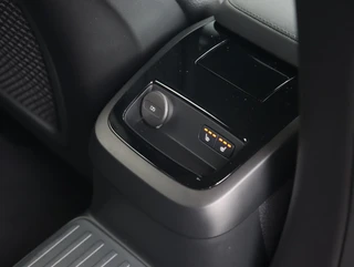 Volvo V60 2.0 T6 Plug-in hybrid AWD Ultra Bright | SOH 99% | Long Range / 20
