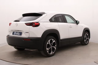 Mazda MX-30 E-SkyActiv R-EV 170 Makoto | Automaat | Adaptive cruise | Stoelverwarming | Head-up display | CarPlay | Camera / 2