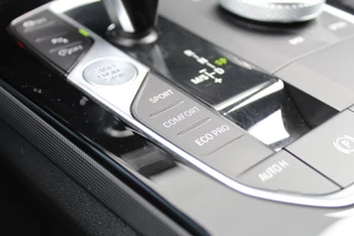 BMW 1 Serie 118i Business Edition  | M-Sport | Origin NL | Camera | Trekhaak | Navigatie / 29