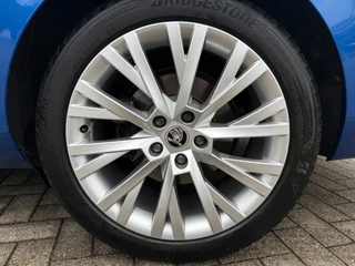 Škoda Superb Combi 1.4 TSI iV Business Edition Camera | PDC | Carplay | Stoelverwarming | / 13