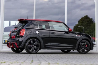 MINI 3-deurs 2.0 John Cooper Works Chili  | Pro uitlaat | Harman Kardon | NL Auto / 2
