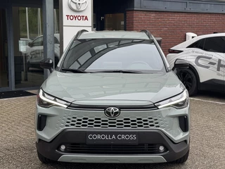 Toyota Corolla Cross 2.0 Hybrid 180 DYNAMIC NIEUW DIRECT LEVERBAAR! BLIND SPOT STOEL/STUURVERW KEYLESS 18'' LM-VELGEN APPLE/ANDROID NAVI CLIMA AD-CRUISE PARK-SENSOREN / 8
