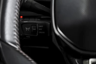 Peugeot 3008 1.2 PureTech 130 PK Active Pack Business Orig. NL  | Dig. Cockpit | Cruise | PDC | NAV + App. Conncect | ECC | Afn. Trekhaak | LM 19" | / 39