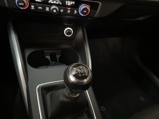 Audi Q2 30 TFSI Epic Navigatie LED Climate Control Parkeersensoren / 18