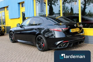 Alfa Romeo Giulia 2.9 V6 Quadrifoglio H/K Driver assist. / 7