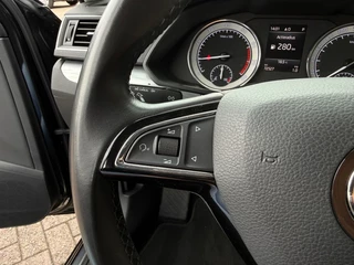 Škoda Superb COMBI 1.5 TSI ACT Business Edition - Automaat Stoelverw. Navi Camera 17inch LMV / 24