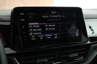 Volkswagen T-Roc 1.5 TSI 150pk DSG R-Line Business+ Black Style Trekhaak Camera Beats Stoelverwarming LED Navigatie / 27
