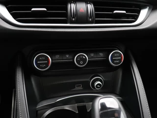 Alfa Romeo Stelvio 2.0 T AWD Super | MEMORY | PANO-DAK | CAMERA | HALF LEDER | CRUISE | NAVI | / 26