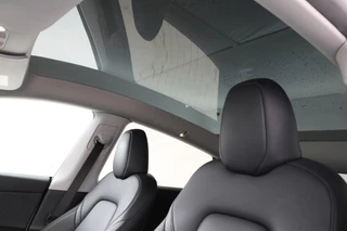 Tesla Model Y Long Range AWD 75 kWh Navigatie, trekhaak! Volleder, Climate / 19