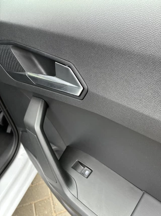 SEAT Leon 1.0 TSI Reference 5 Deurs | Climate control | Apple Carplay/Android Auto | Elektrisch Pakket | LED Verlichting | DAB | Cruise control / 40