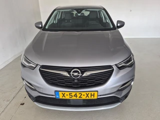 Opel Grandland X 1.2 Turbo Business Elegance / 16