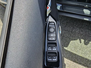 KIA Niro 1.6 GDi Hybrid DynamicLine |Navi |Camera / 19