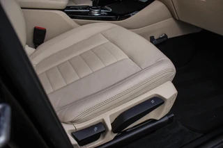 BMW X3 xDrive30e High Executive | 1e eigenaar | Dealer onderhouden | HiFi audio | LED adaptief | Trekhaak elektrisch | Stoelverwarming | DAB | Cruise control | Grootlichtassistent / 17