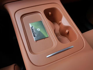 Leapmotor C10 Design REEV 28.4 kWh | Trekhaak | Full options | Stuurverwarming | Stoelverwarming en koeling | Elektrisch verstelbare voorstoelen | Navigatie | Keyless entry & start | 20 inch lichtmetalen velgen | Led verlichting / 38