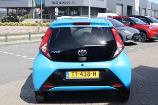 Toyota Aygo FIRST 5-DEURS LMV APPLE/ANDROID PRIVACY-GLASS LED AIRCO CAMERA BLUETOOTH DEALER-ONDERHOUDEN NL-AUTO / 5