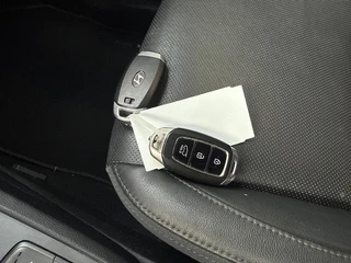 Hyundai Kona 1.6 GDI HEV Premium Automaat Stoelkoel+verw. Carplay Adap.Cruis / 22