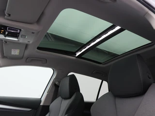 Škoda Enyaq iV 60 180 Pk | Panoramadak | Crystal Light LED | Stuur- en Stoelverwarming | Privacy Glass | Camera | 21 Inch / 10