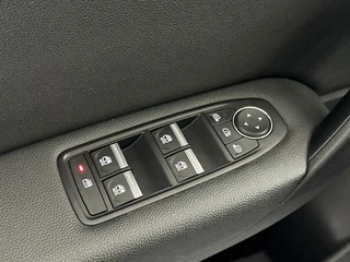 Renault Captur 1.6 E-Tech PHEV 160 Intens Groot Scherm + Navigatie | Parkeercamera | Cruise Control / 26