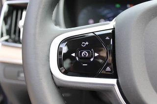 Volvo XC90 2.0 T8 Plug-in hybrid AWD Plus Bright  | Luchtvering | BLIS | Panoramadak | 360 Camera / 9
