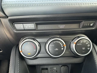 Mazda 2 1.5 Skyactiv-G Luxury  | Leer | Apple/Android | Stoel- en stuurverwarming | PDC | Cruise | ECC | Navi / 32