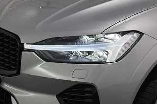 Volvo XC60 2.0 T6 Plug-in hybrid AWD R-Design Pano Trekhaak Harman Kardon Stoelverwarming 21" / 24