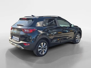 Kia Stonic 1.0 T-GDi MHEV DynamicPlusLine | Airco | Navi | Camera | LM Velgen | Privacy Glass | / 7