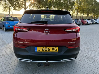 Opel Grandland X 1.6 Turbo Hybrid4 Automaat Ultimate | ECC | Navigatie | Leder | Winterpakket | Stoelventilatie | Camera | Trekhaak | 19" LM-Velgen | Zeer kompleet / 7