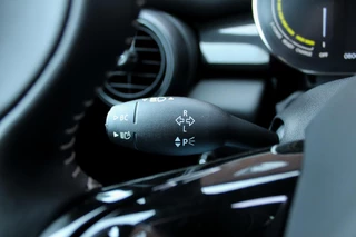 MINI Electric SE Electric Charged 33 kWh / 27