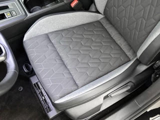 Volkswagen Golf 1.5 eTSI Black Line CAMERA | IQ Light + Grill | VIRTUAL / 22
