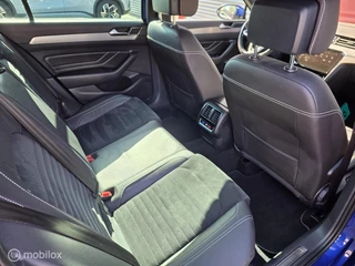 Variant 1.5 TSI R-Line | Trekhaak | Virtual Cockpit | Alcantara | Keyless | Stoelverw. | 17" LMV | PDC V+A / 31
