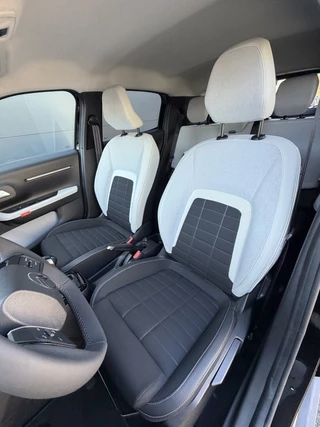Citroën C3 100pk Max (Camera - Automatische Airco - LED - Navigatie - Parkeersensoren) / 13