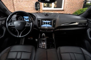 Maserati Levante 3.0 V6 S TwinTurbo AWD GranSport 430 PK Leder Luchtvering 21'' / 17