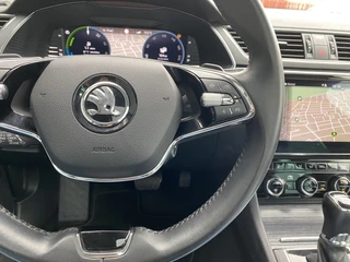 Škoda Superb Combi 1.4 TSI iV 218 pk Business Edition Plus AUT  | 1e eigenaar | navigatie | panoramadak | trekhaak | leder interieur / 35