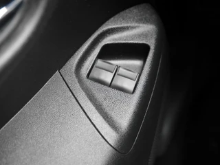 Peugeot 108 1.2 Puretech Allure Lichtmetalen velgen | Getint glas | Airco | Bluetooth | Touchscreen / 21
