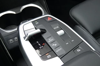 BMW X1 xDrive25e  | M-Sport | Panodak | Trekhaak | Camera | Leder | / 18