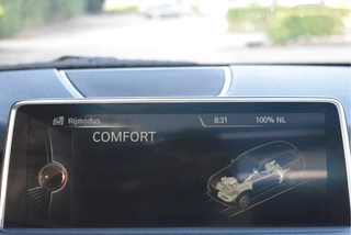 BMW X5 xDrive40e High Executive 313 pk Innovation Pack | NL-Auto | Elekt.trekhaak | 360 gr.camera | Memorystoelen | Pano.dak | HUD | Sfeerverlichting / 63