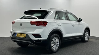 Volkswagen T-Roc 1.0 TSI Style Business CARPLAY NAVI ADAPTIEF CRUISE. / 2