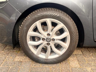 Renault Clio 0.9 TCe Intens / 32