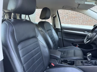Volkswagen Golf 1.0 TSI / Apple CarPlay-Android / LEDER interieur + Stuur / Licht & Zicht Pakket / ALL-Season / 1e Eigenaar / 13