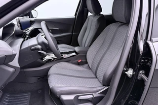 Peugeot 2008 1.2 Hybrid 145 Allure 2+6 Jaar Garantie / 6