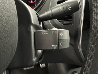 Renault Captur 1.2 TCe Intens NAVI CRUISE ECC TREKHAAK LM. / 24