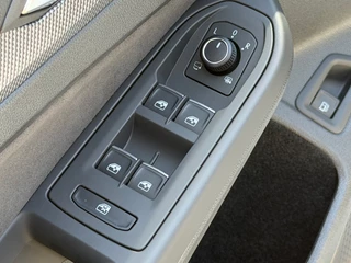 Volkswagen Golf 1.5 272pk eHybrid GTE Trekhaak | Led mistlampen | Head up | IQ light | Rijklaar incl. garantie / 12