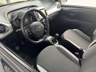 Toyota Aygo 1.0 VVT-i x-play PARKEERCAMERA AIRCO / 10
