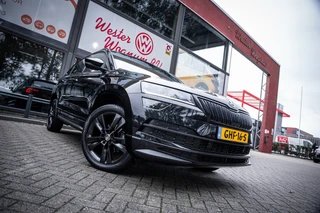 Skoda Karoq 1.5 TSI ACT Sportline Business | Autom. | Navi | PDC | Cruise | LED / 46