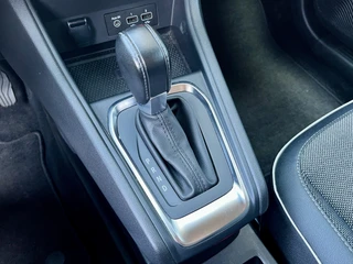 Renault Captur 1.3 TCe 140 EDC Intens  | Trekhaak | Automaat | Navigatie | Achteruitrijcamera | Parkeersensoren V+A | Climate Control | NL Auto | Cruise Control | Apple CarPlay/Android Auto / 30