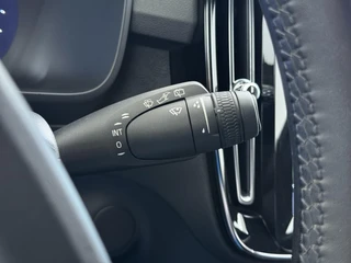 Volvo XC40 Recharge Plus SOH 92%| PILOT ASSIST ACC| ELEKTRISCHE ACHTERKLEP| DODE HOEK SENSOR |WARMTEPOMP| STOEL + STUURVERWARMING| ACHTERUITRIJCAMERA| RIJKLAAPRIJS INCL. 12 MND BOVAG GARANTIE| / 26